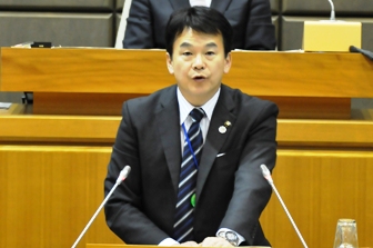 平成24年2月で閉会のあいさつを述べる清水市長