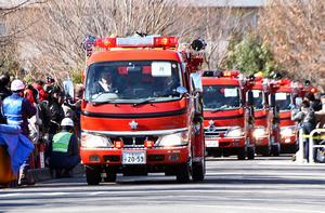 消防車両のパレード