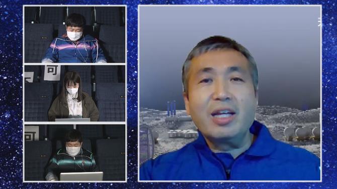 宇宙飛行士若田さんとオンライン対談を行う出演者の写真