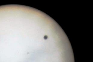金星の太陽面通過　拡大